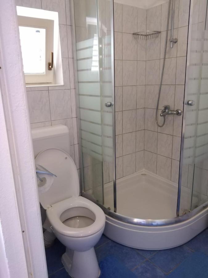 M&K Studio Apartment Tisno Luaran gambar